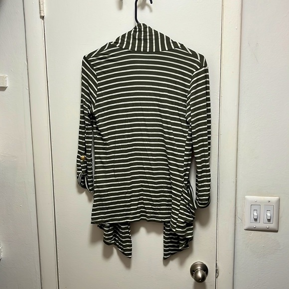 Cardigan - Picture 5 of 6